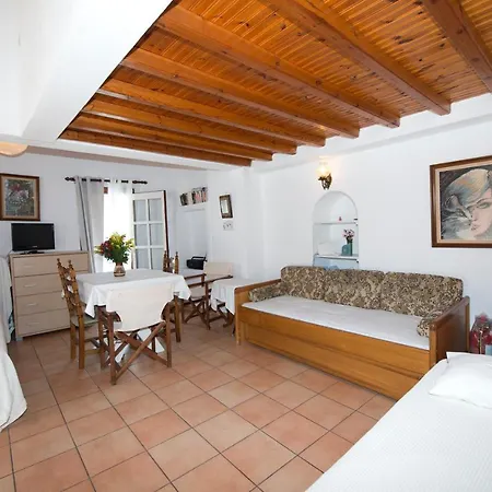 Holiday home Sunday Summer House